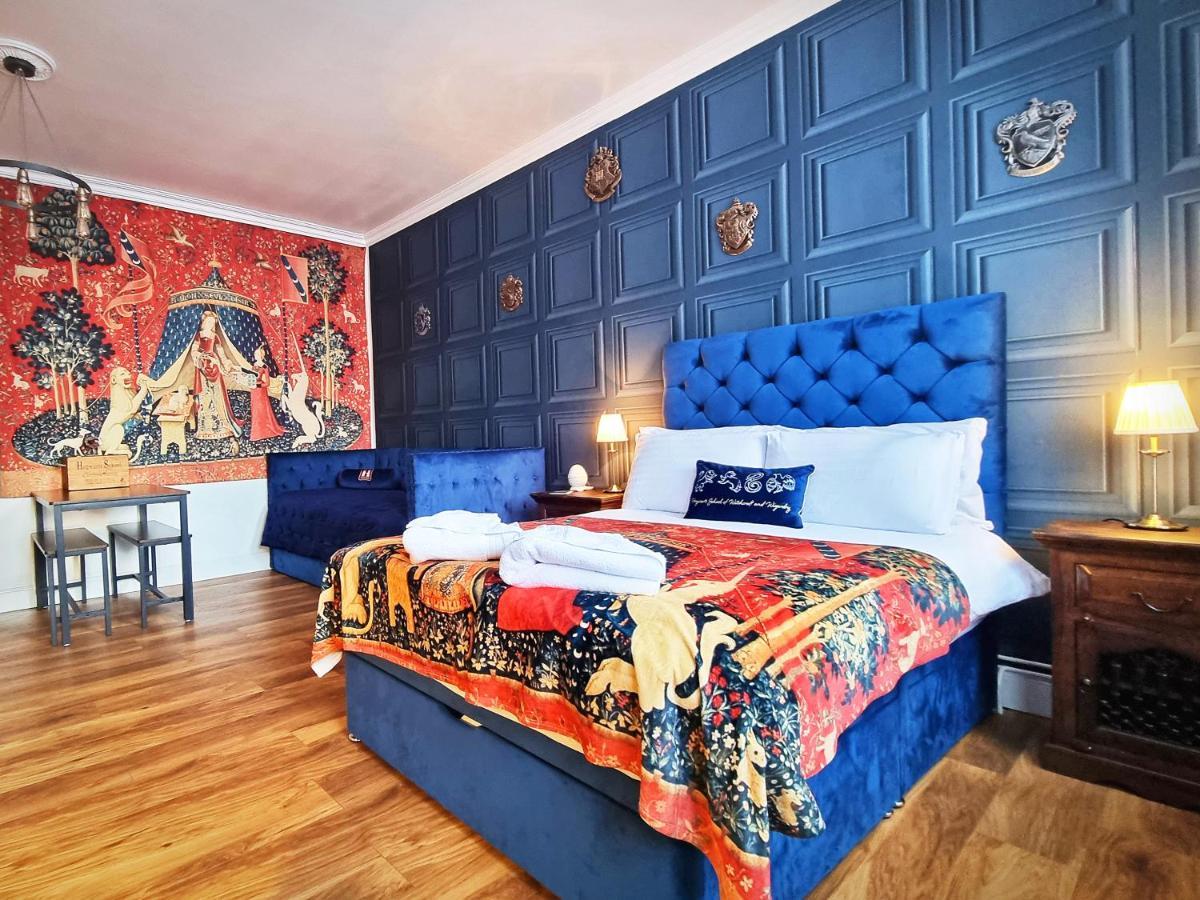 Ricky Road Guest House - Premium واتفورد المظهر الخارجي الصورة