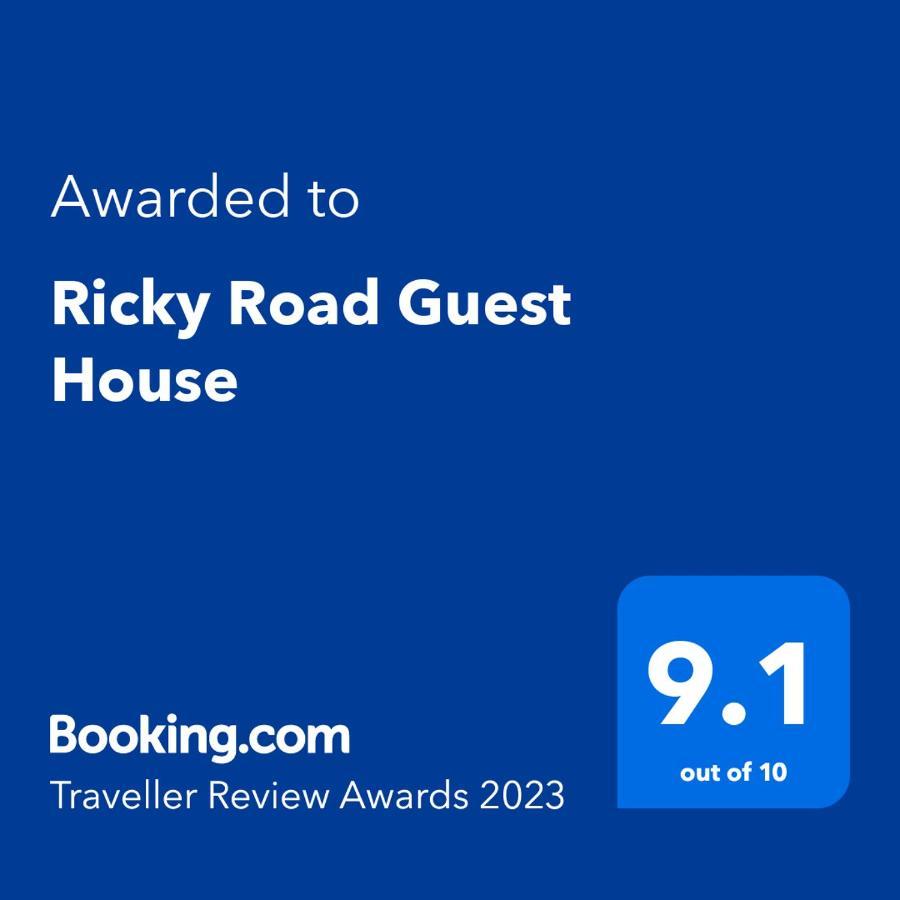 واتفورد Ricky Road Guest House - "Wizard Studio Room" Available To Book Now المظهر الخارجي الصورة