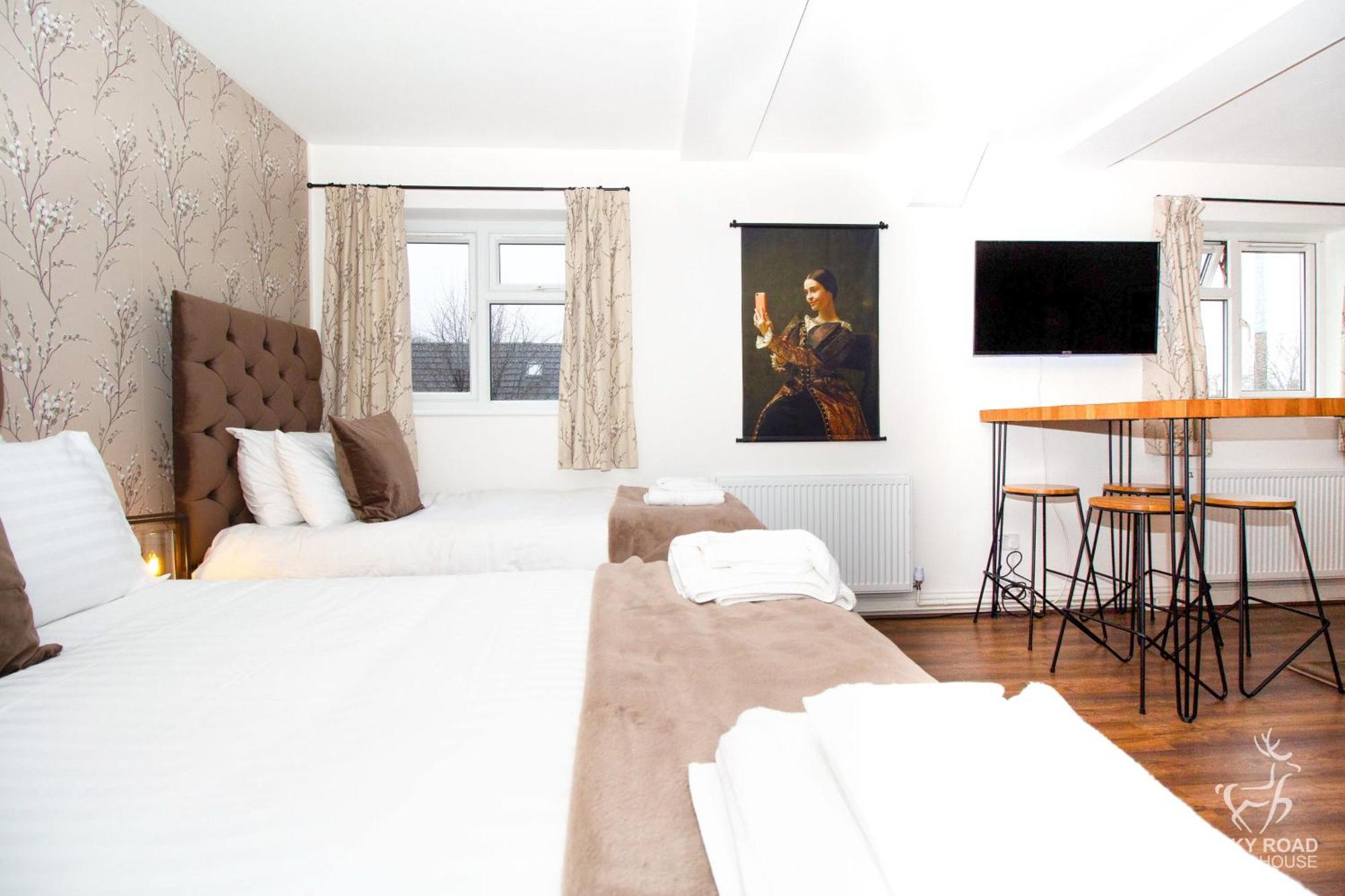 Ricky Road Guest House - Premium واتفورد المظهر الخارجي الصورة